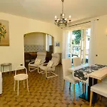 Lägenhetshotell La Piccola 4*