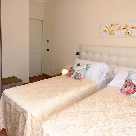 La Piccola Aparthotel 4*